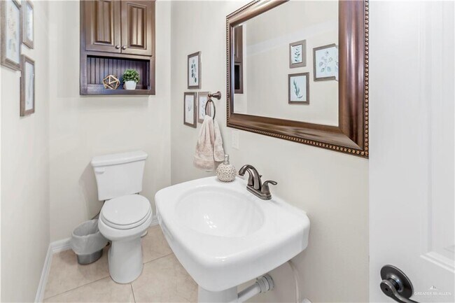 Building Photo - 25 Nickel Dr