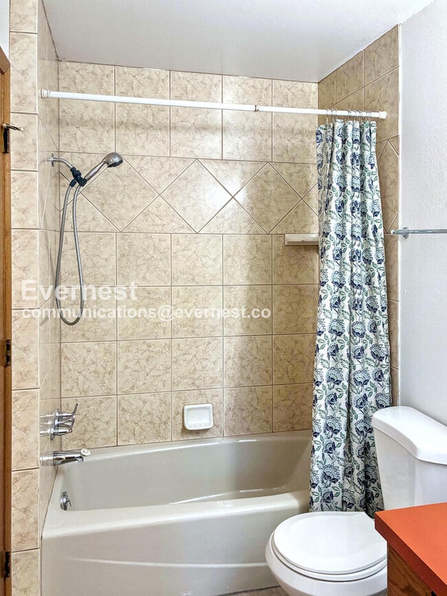 Building Photo - 4713 9th St Rd