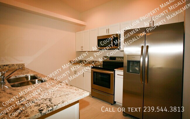 Building Photo - 1309 SE 8th Pl