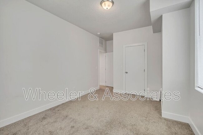 Building Photo - 3586 S Xenon Dr