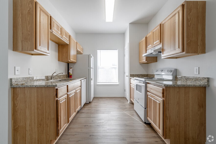 2BR, 2BA - 1,036SF - The Springs