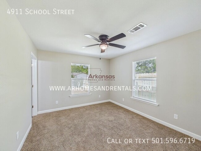 Building Photo - 4911 School St