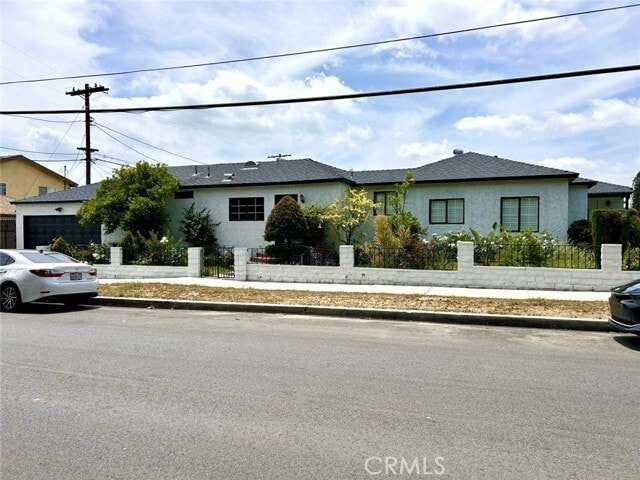 Primary Photo - 13570 Rayen St
