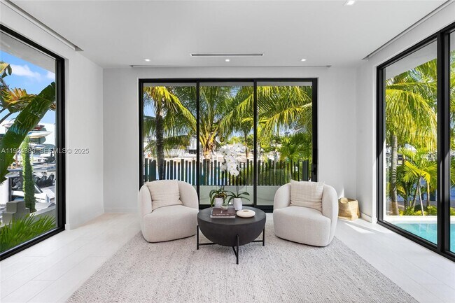 Building Photo - 773 NE 77th Terrace