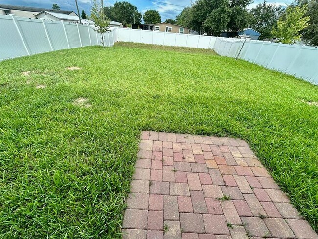 Building Photo - 144 Towns Cir