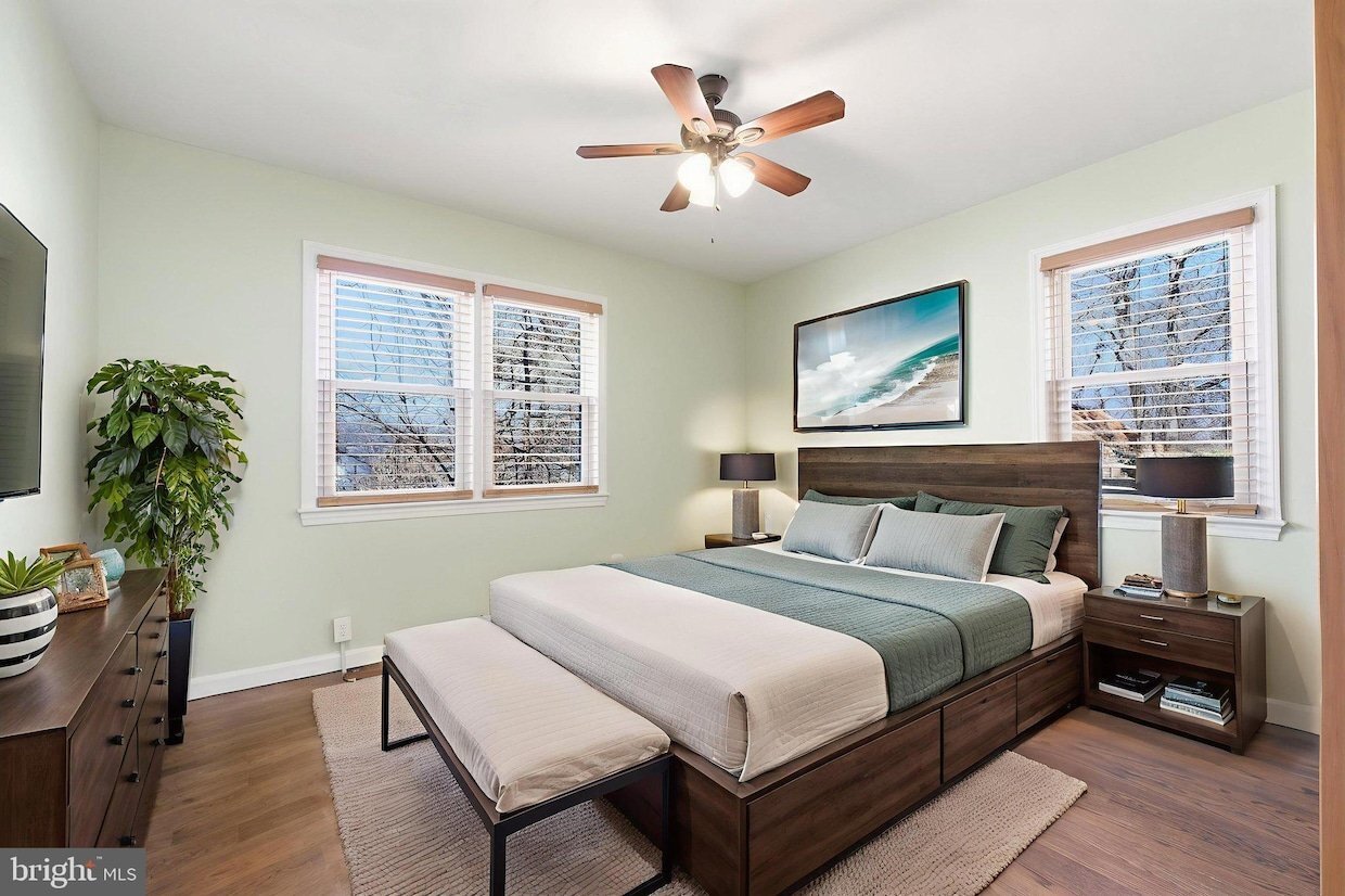 Building Photo - 3225 Chestnut St NE