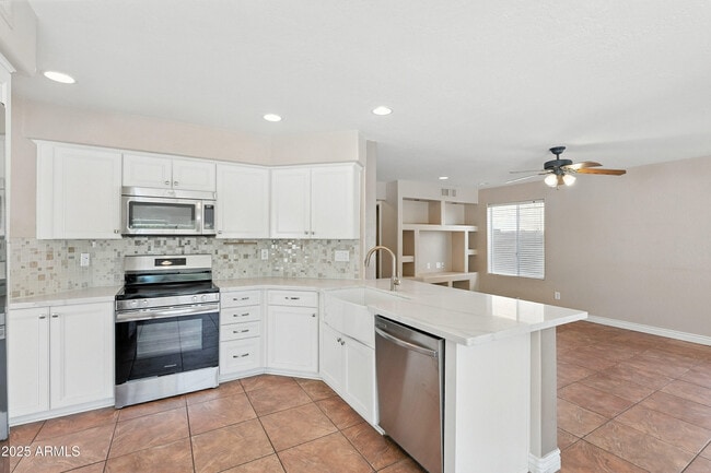 Building Photo - 4274 E Creosote Dr