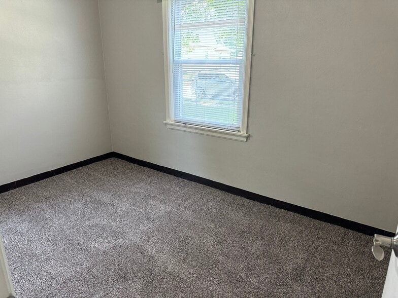 Building Photo - 3638 Johnson Ave