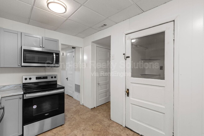 Building Photo - 2846 Wyoming St