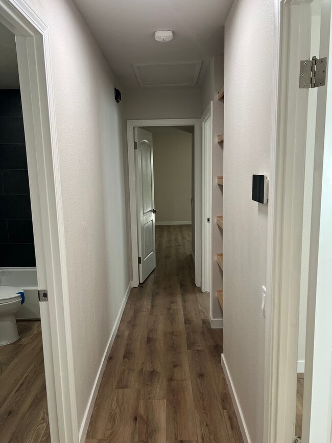 Building Photo - 10034 Via La Cantera