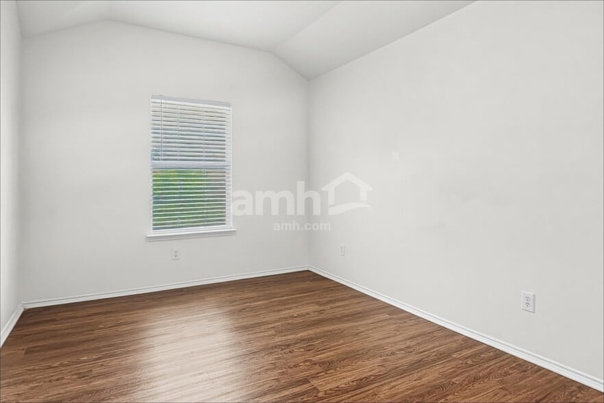 Building Photo - 4000 Hidden Meadow Ct