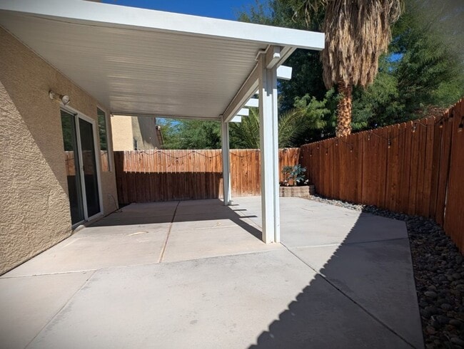 Building Photo - 4622 English Lavender Ave