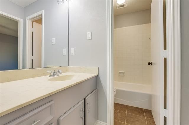 Building Photo - 808 Easter Dr