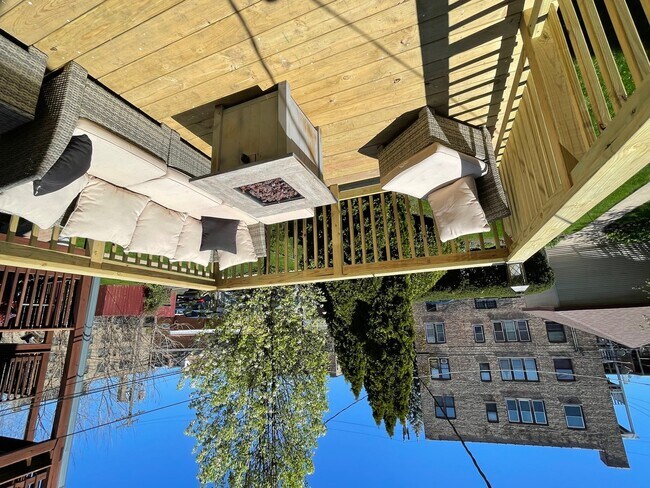 Building Photo - 433 Wisconsin Ave