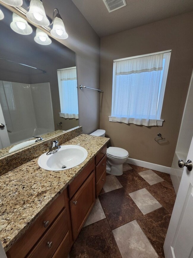 Building Photo - Single Story Home w/Huge Fenced Backyard!