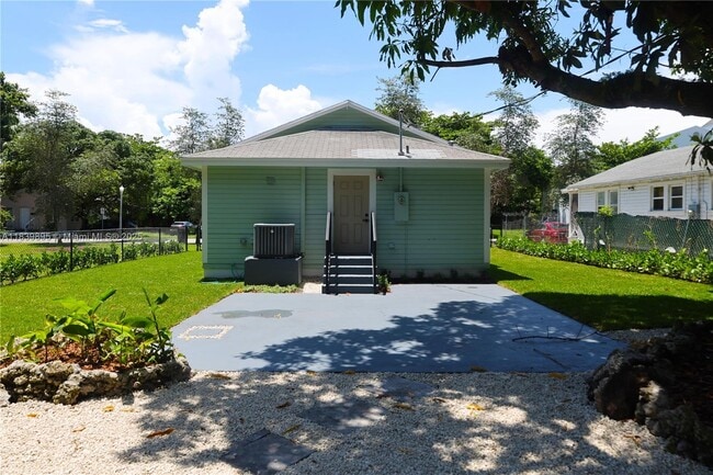 Building Photo - 125 Frow Ave