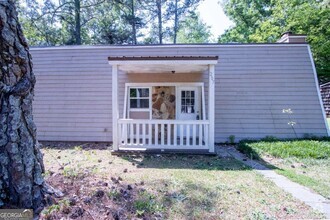Building Photo - 207 Rustwood Dr