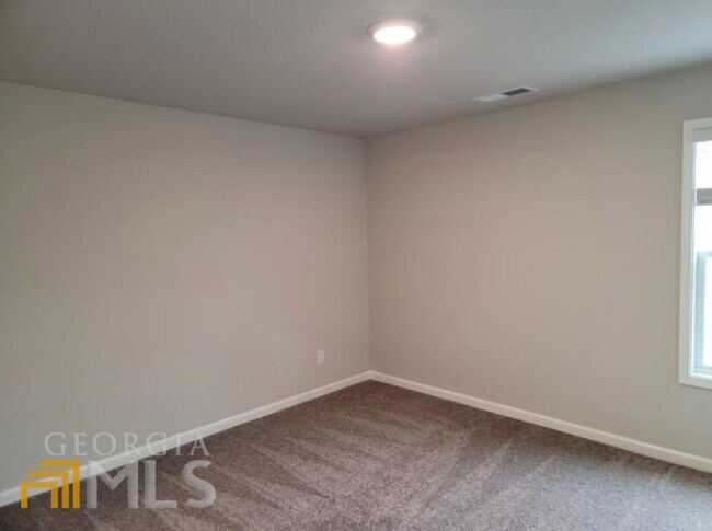 Building Photo - 275 S Ridge