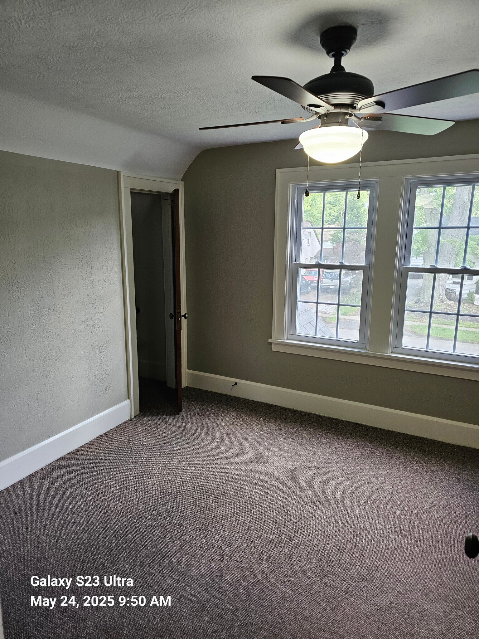 Building Photo - 41719 Edison Ct