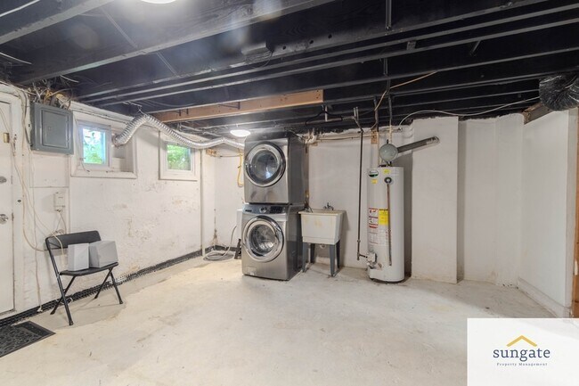 Building Photo - 258 Ridge Ave