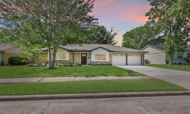 Building Photo - 5923 Dawnridge Dr
