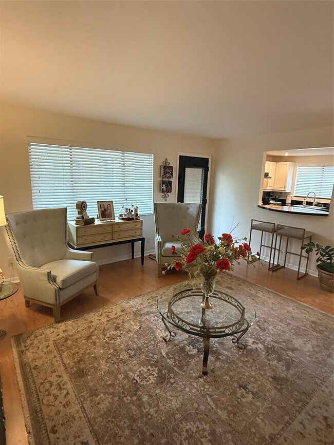 Building Photo - 15126 Ashland St