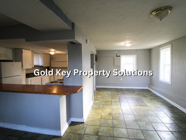 Building Photo - 2 BR 1 BA House Off Scatterfield (NO SECTION 8)