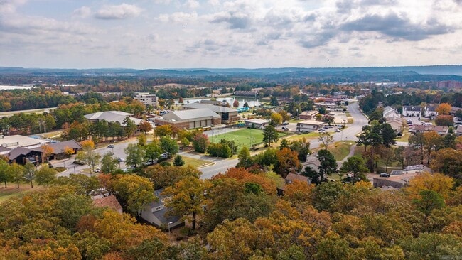 Building Photo - 102 Windwood Ln