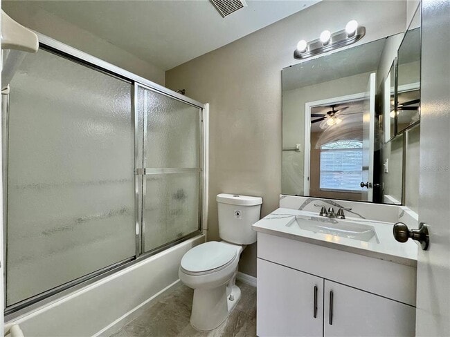 Building Photo - 14922 Par Club Cir