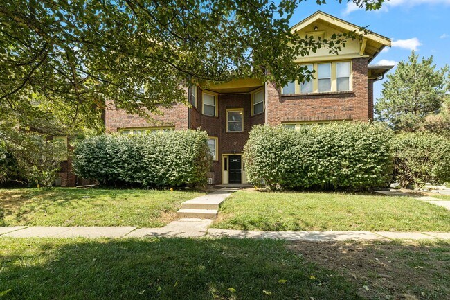 Building Photo - 3520 E Fall Creek Pkwy N Dr