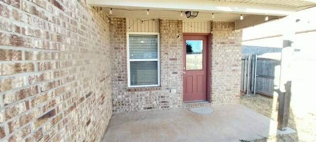 Building Photo - 11604 NW 95th St