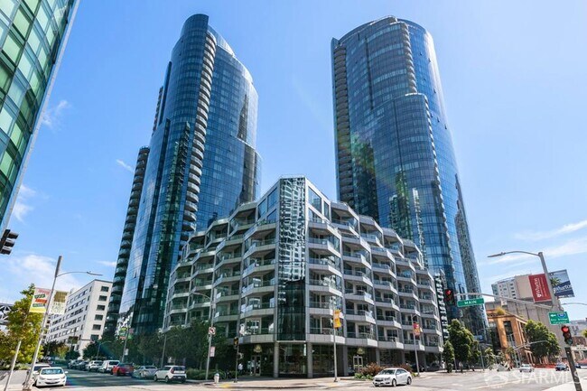 Building Photo - 201 Folsom St