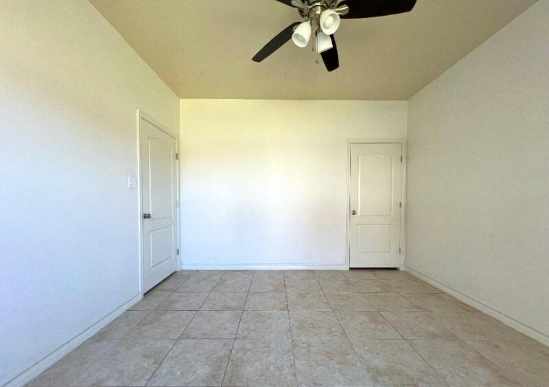 Building Photo - 1601 Jacaman Rd