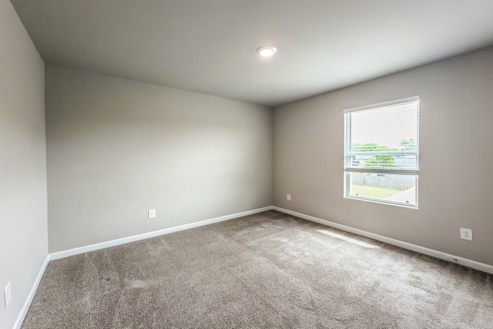 Building Photo - 2240 Lismore Dr