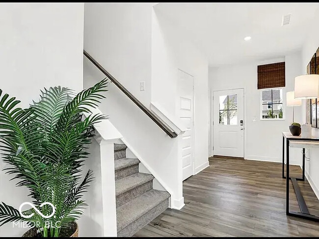 Building Photo - 3658 Andean Dr