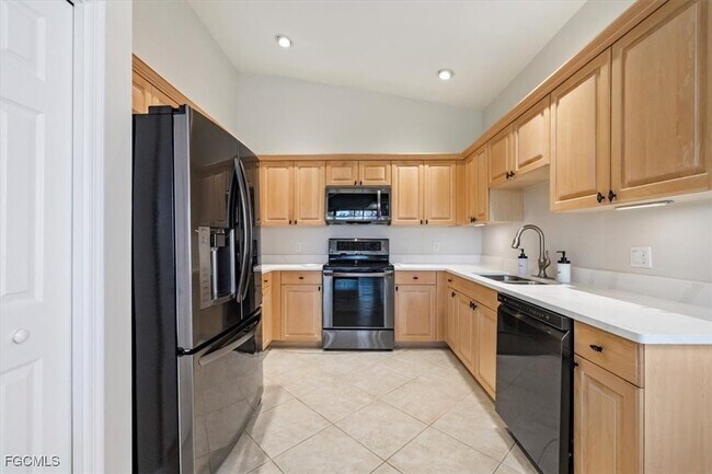 Building Photo - 3131 Meandering Way