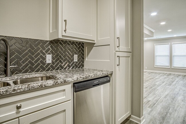 Building Photo - 49 Destino Way