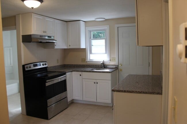 Primary Photo - 15 Conant St