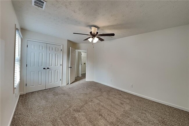 Building Photo - 3070 Serenade Ct