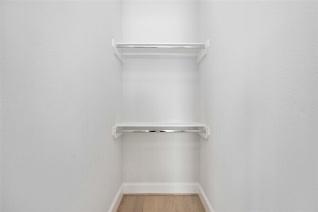 Building Photo - 10919 Grove Tree Ln