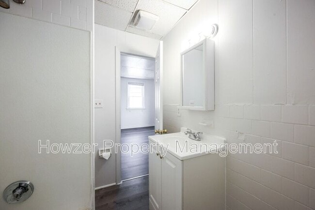 Primary Photo - 87 Myrtle St
