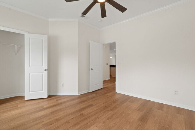 Building Photo - Available now. Beautiful 5 BR/2.5 BA Home in Swygerts Landing!