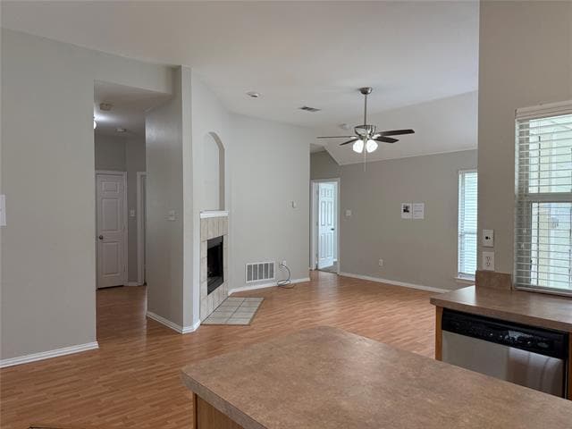 Building Photo - 413 Hilltop Dr