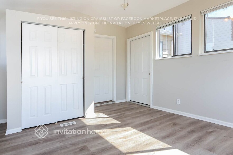 Building Photo - 3993 S Pitkin Way