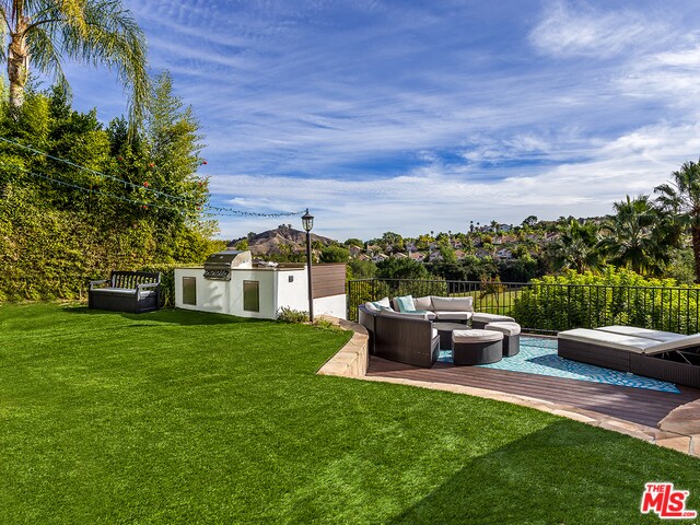 Building Photo - 3806 Paseo Primario