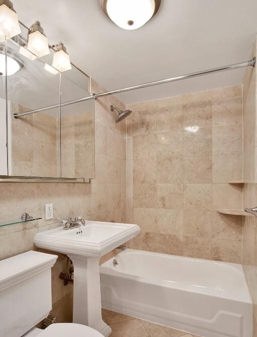 Building Photo - 521 E 5th St