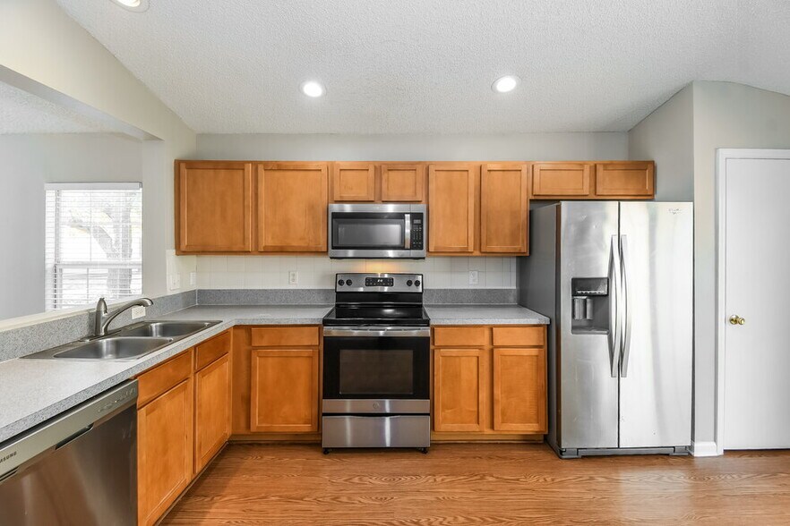 Building Photo - 12771 Megan Jean Ct