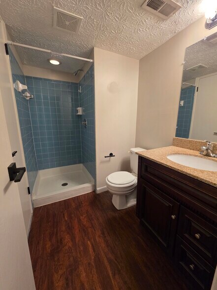 Full Bath #2 connected to bedroo #2 (Lower Level) - 3000 Essington Dr
