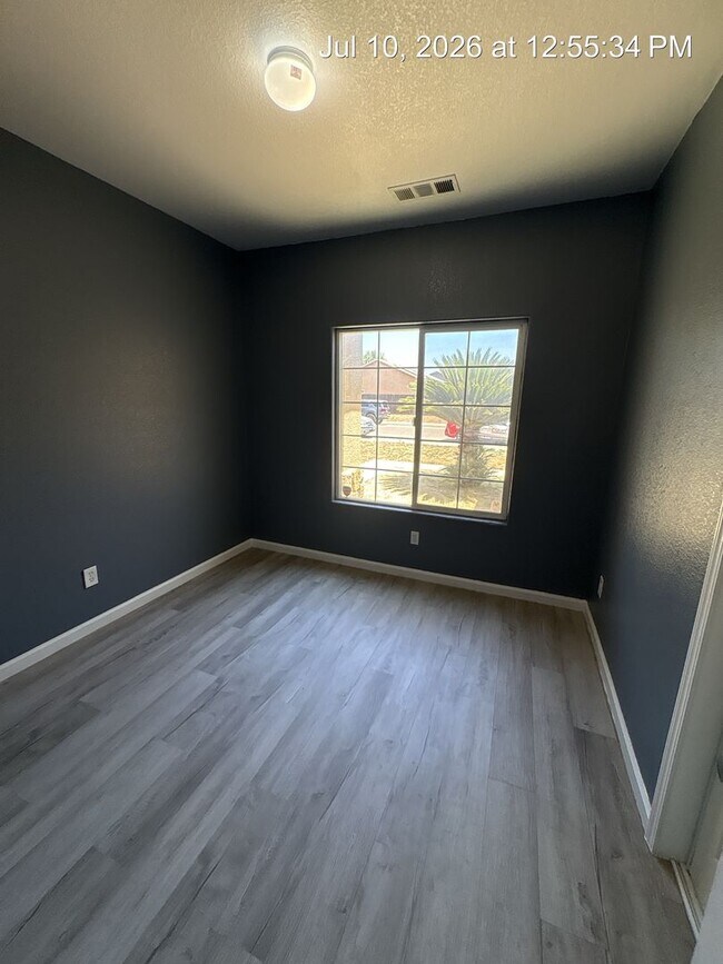 Building Photo - Lovely Home Now Available!