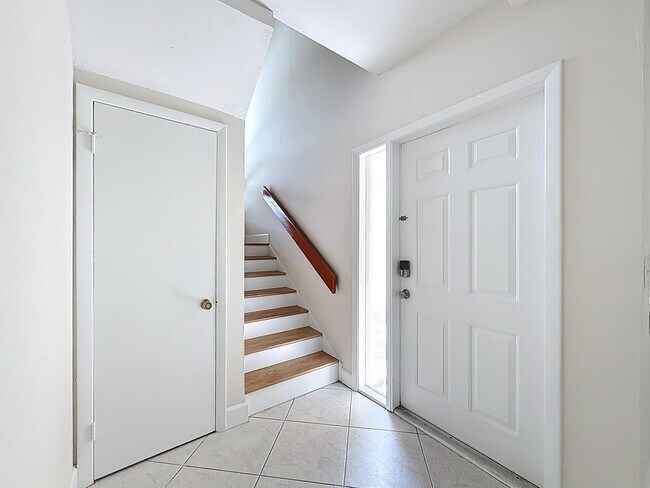 Building Photo - 9278 Ketay Cir